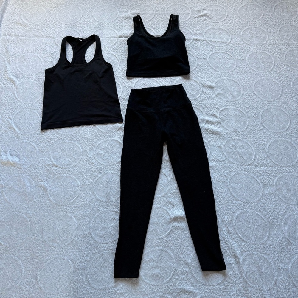 set BEYOND YOGA and lululemon size S black leggings and top sport